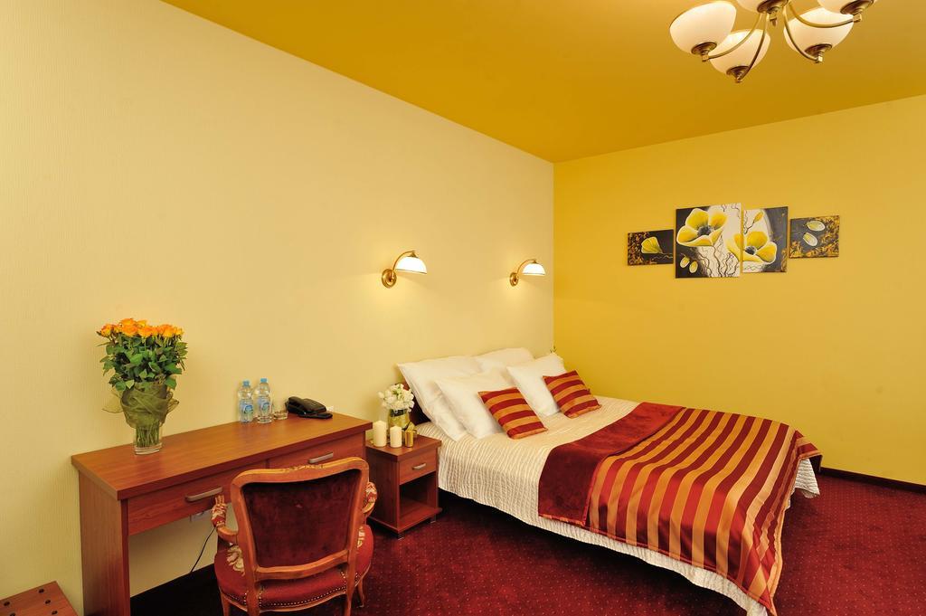Hotel Na Bloniach Bielsko-Biala Bagian luar foto