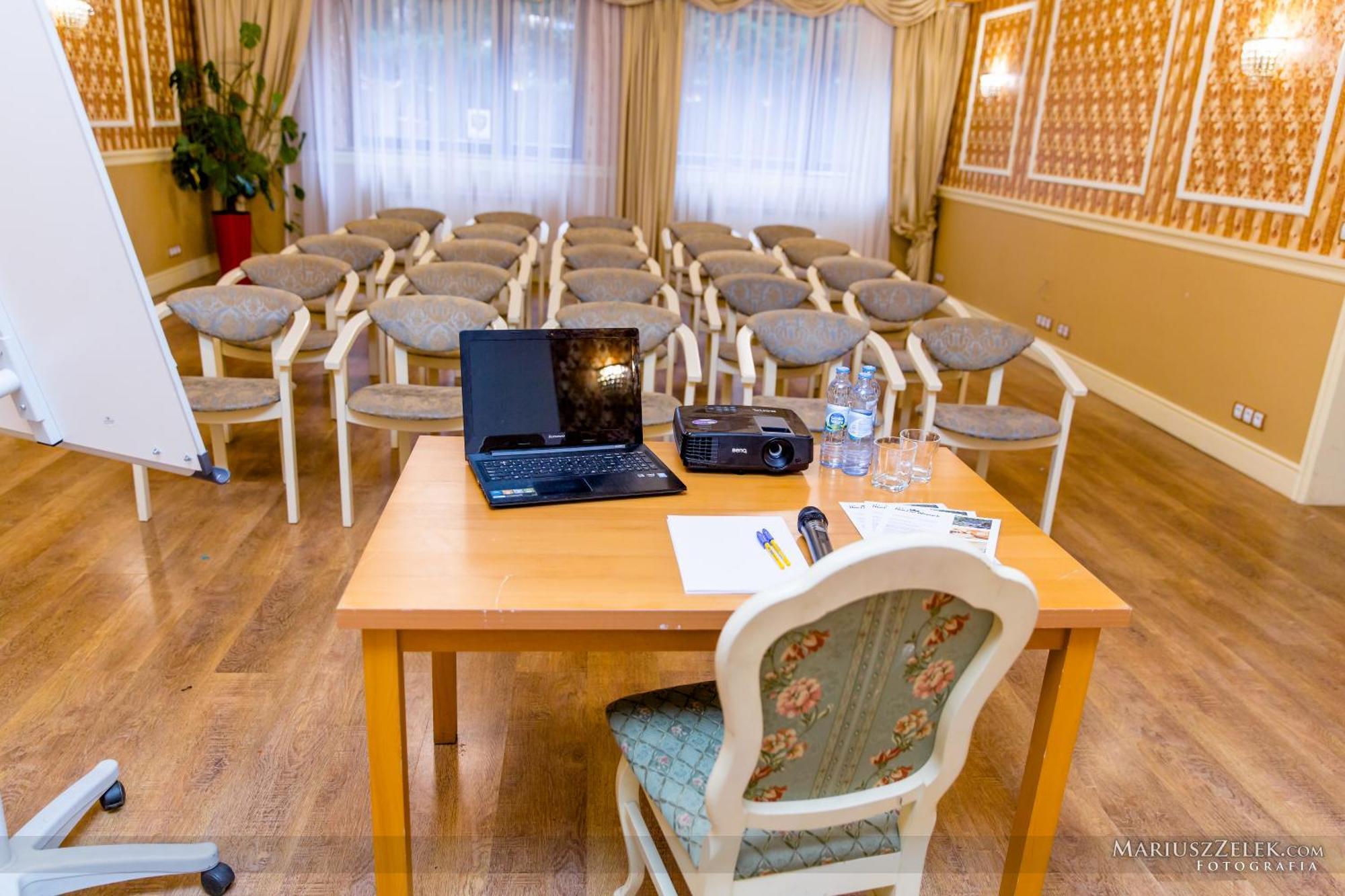 Hotel Na Bloniach Bielsko-Biala Bagian luar foto