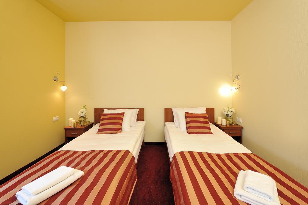Hotel Na Bloniach Bielsko-Biala Bagian luar foto